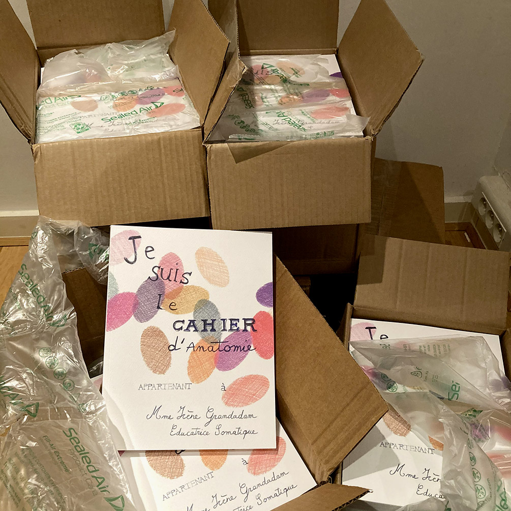 Les cartons de livres d'anatomie d'irène Grandadam
